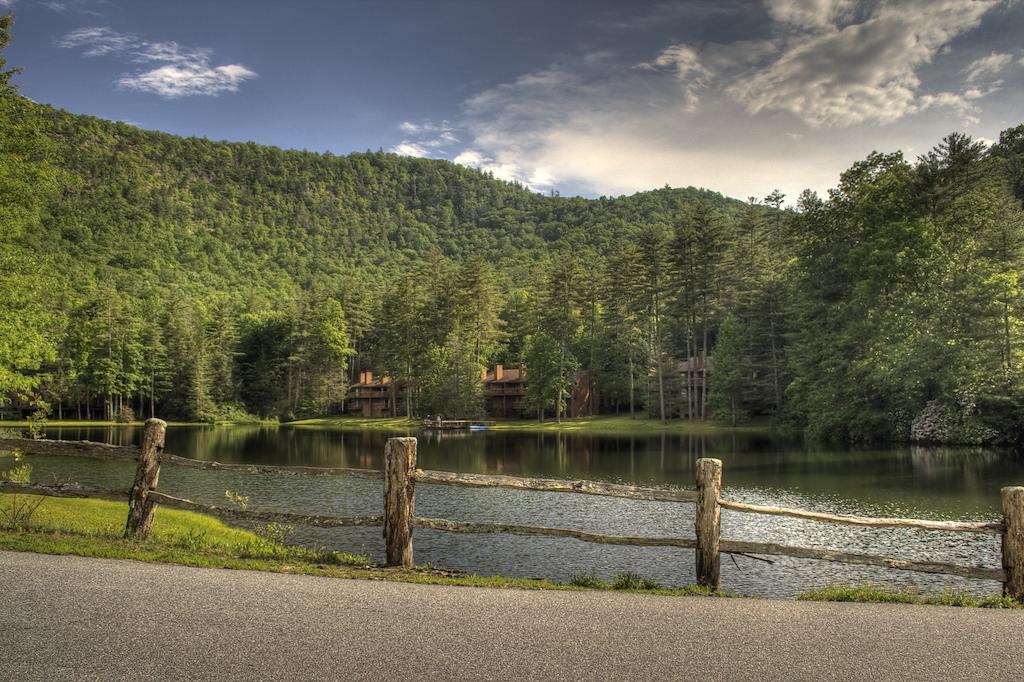 Foxhunt At Sapphire Valley Luaran gambar