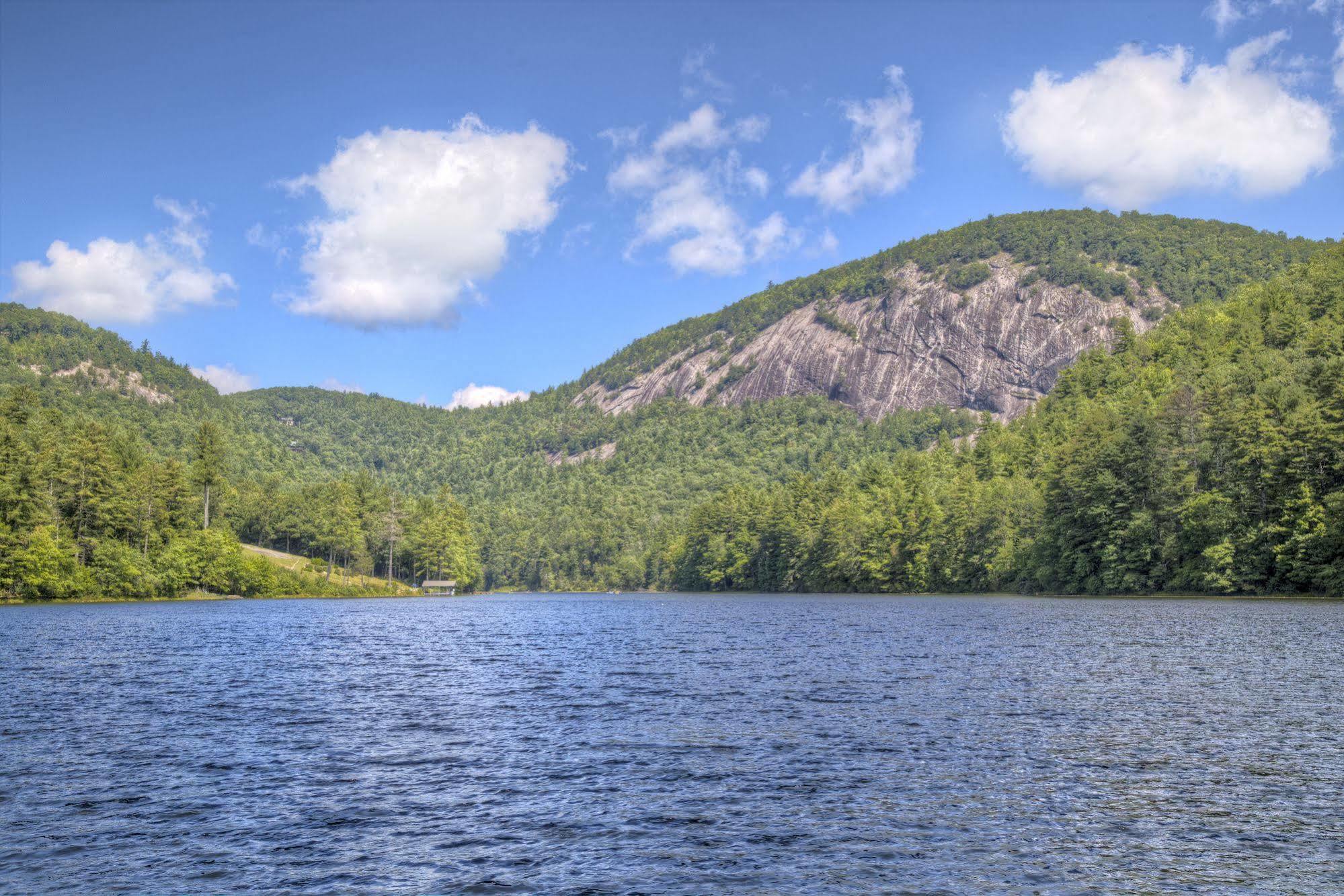 Foxhunt At Sapphire Valley Luaran gambar